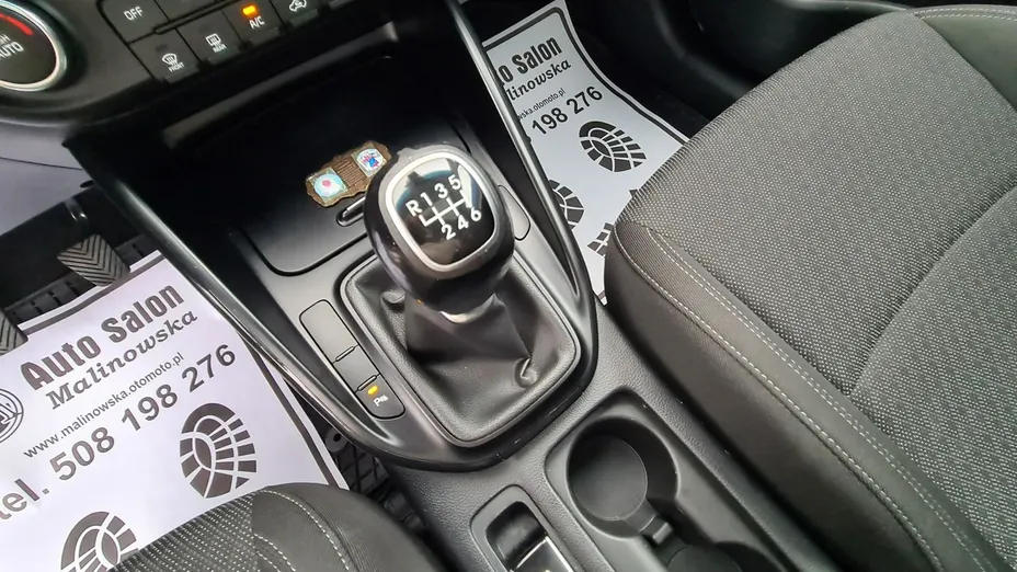 KIA Carens -