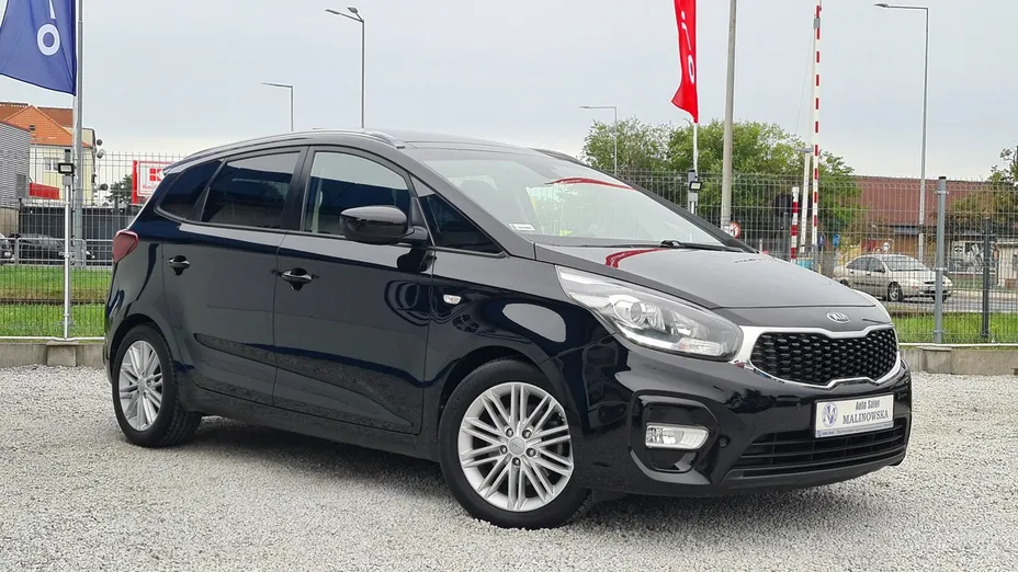 KIA Carens -