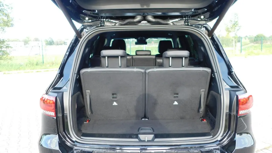 MERCEDES-BENZ GLB -
