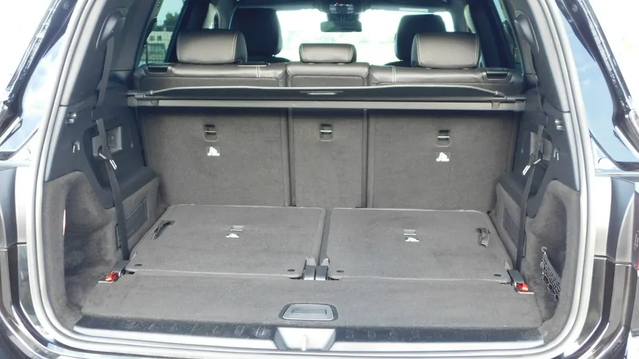 MERCEDES-BENZ GLB -