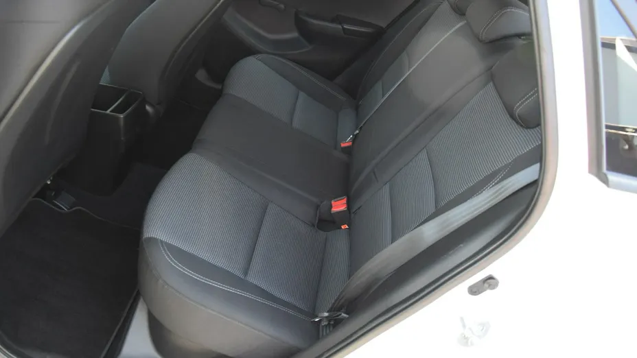 HYUNDAI i30 -