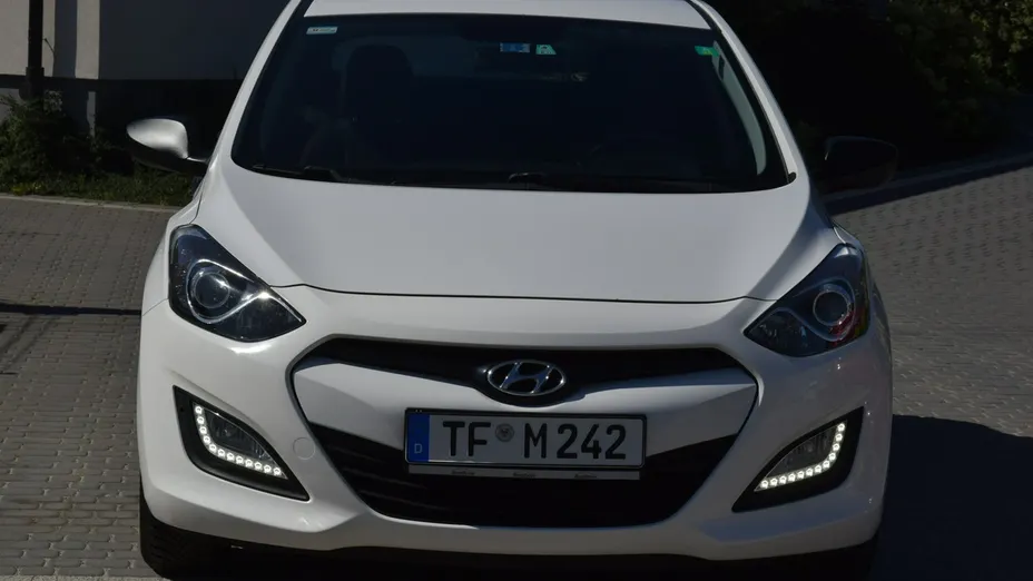HYUNDAI i30 -