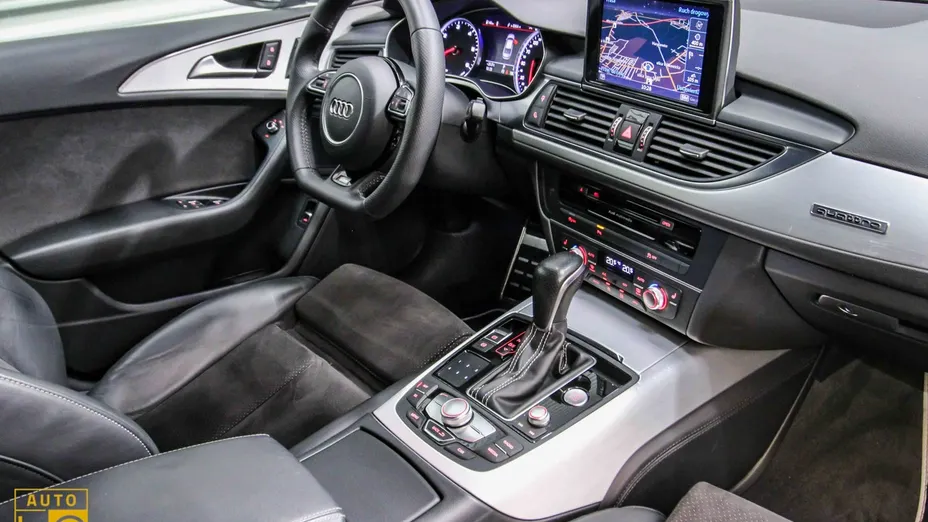 AUDI A6 -