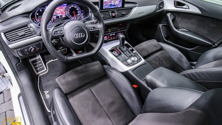 AUDI A6 -