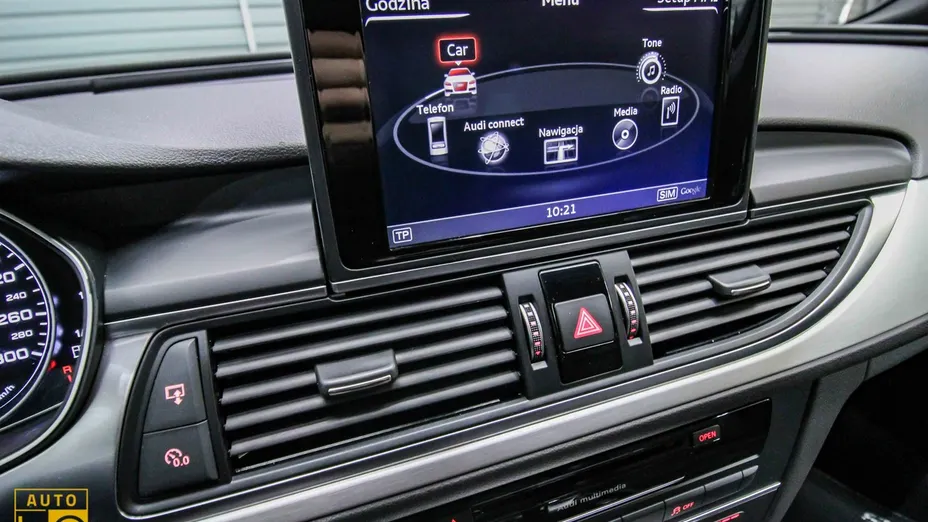 AUDI A6 -