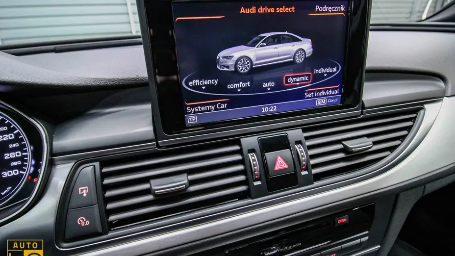 AUDI A6 -
