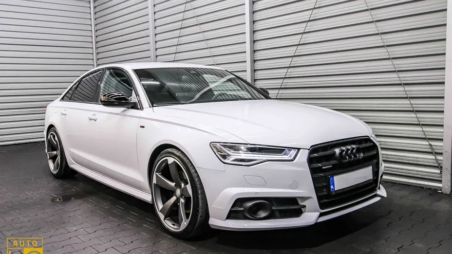 AUDI A6 -