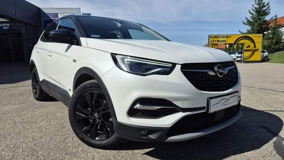 OPEL Grandland X -
