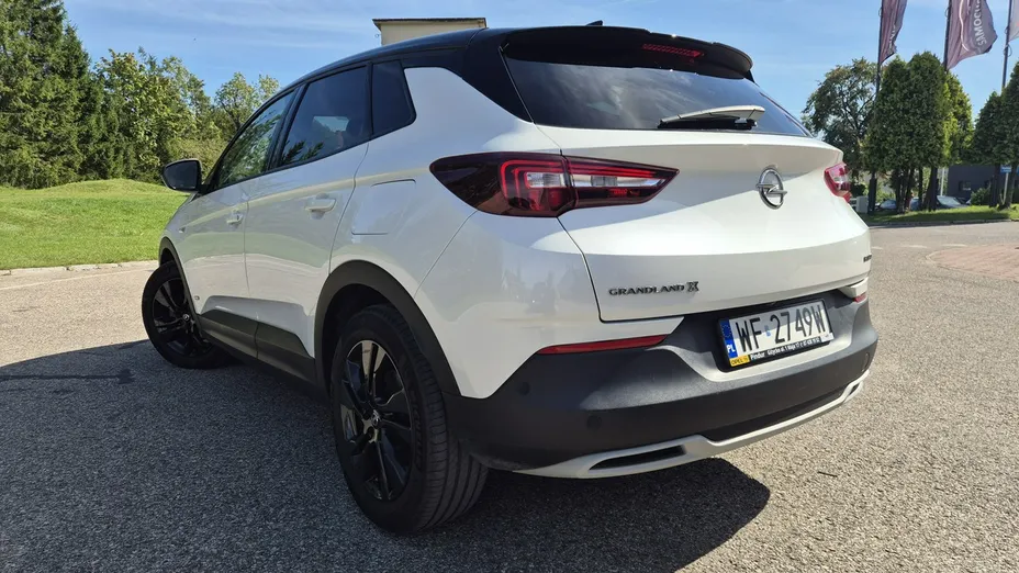 OPEL Grandland X -