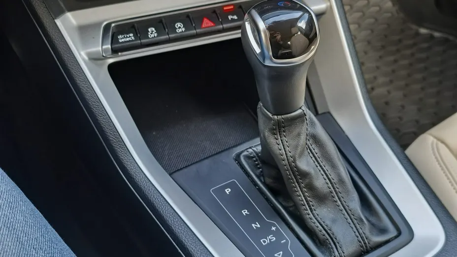AUDI Q3 -