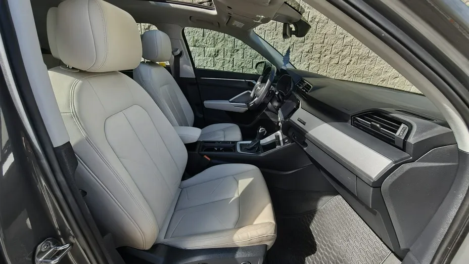 AUDI Q3 -