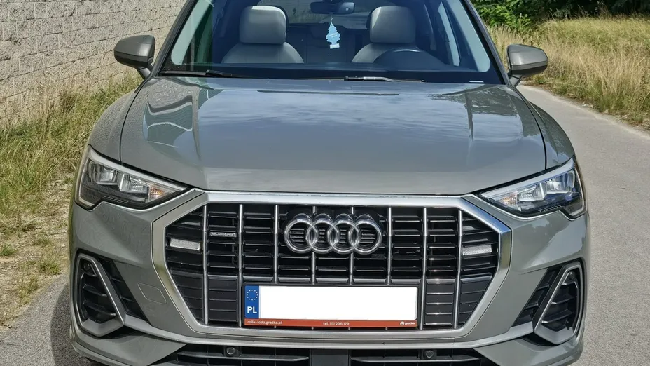 AUDI Q3 -
