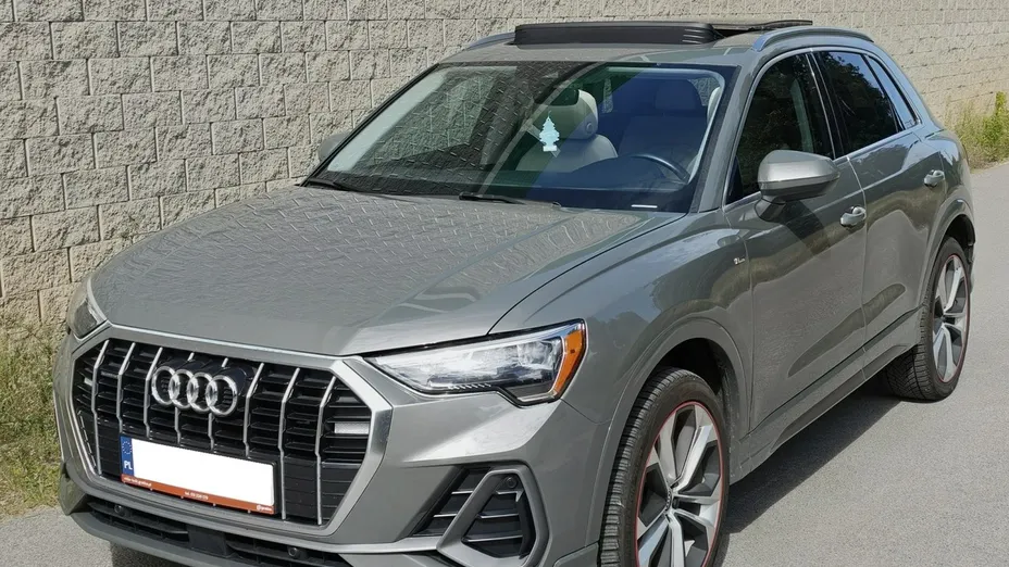 AUDI Q3 -
