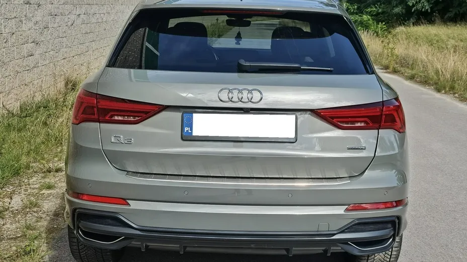 AUDI Q3 -