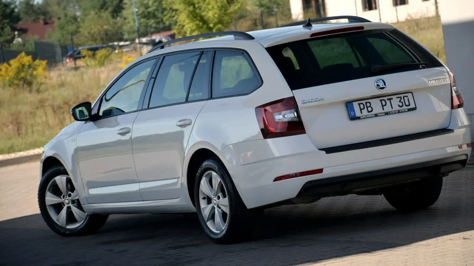 SKODA Octavia -