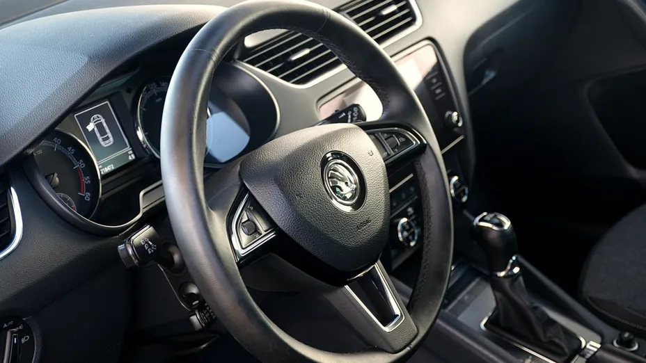 SKODA Octavia -