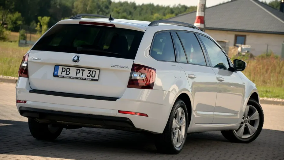 SKODA Octavia -