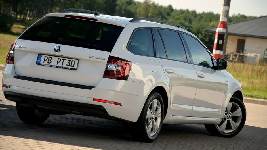 SKODA Octavia -