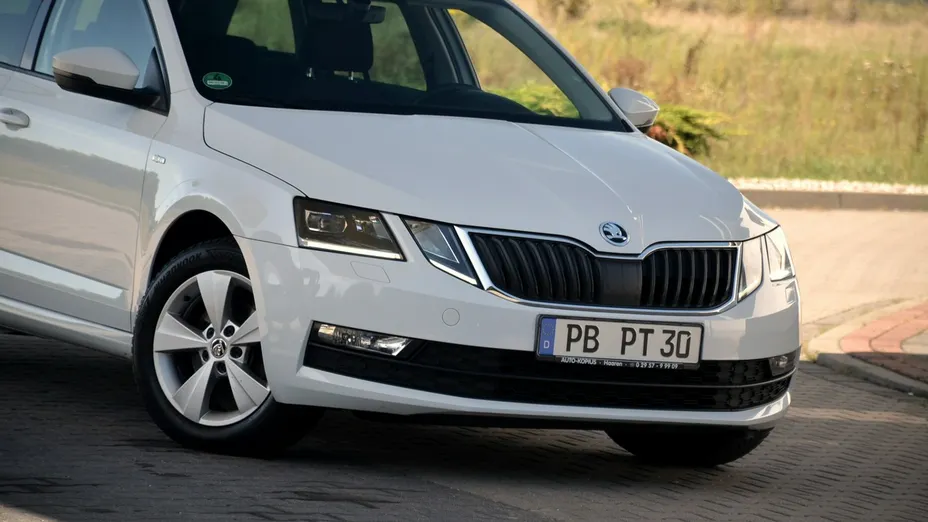 SKODA Octavia -