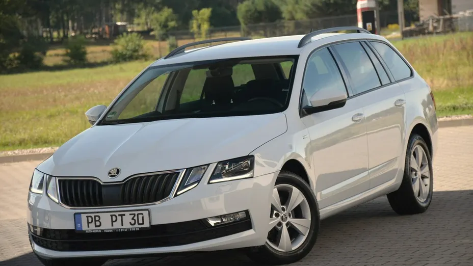 SKODA Octavia -