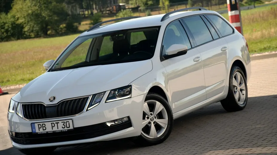 SKODA Octavia -