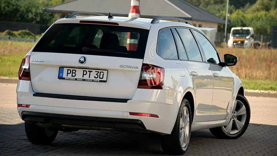 SKODA Octavia -