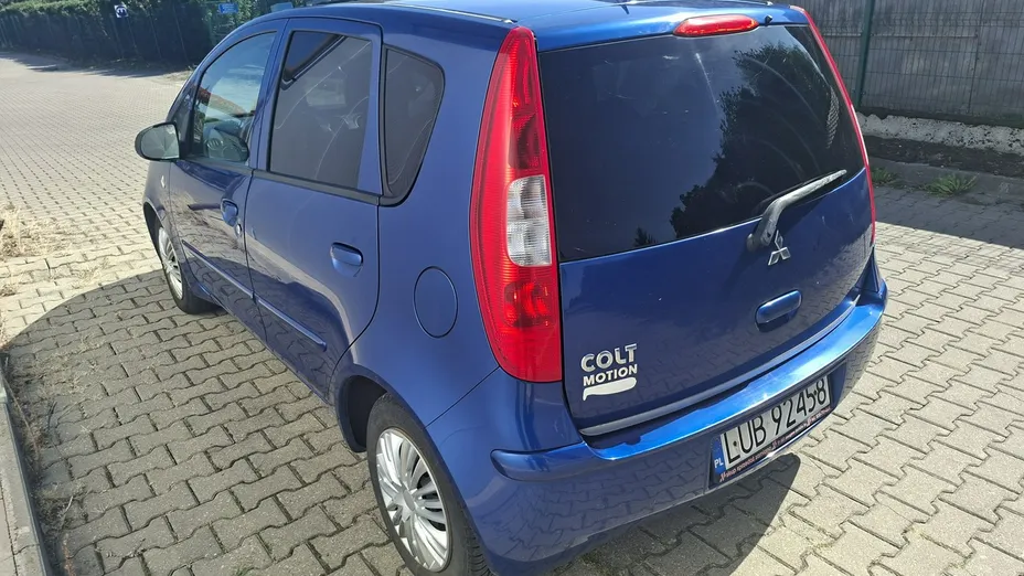 MITSUBISHI Colt -