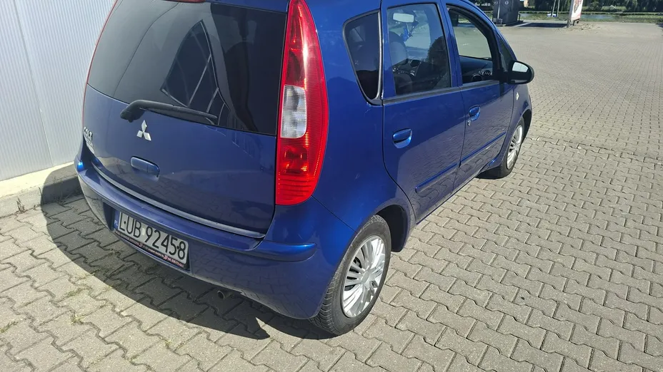 MITSUBISHI Colt -