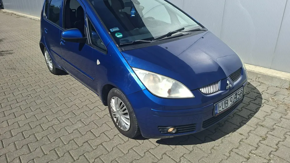 MITSUBISHI Colt -