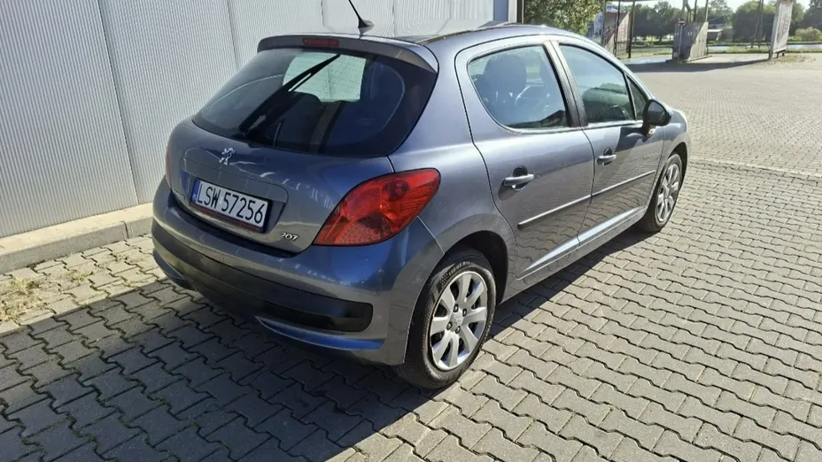 PEUGEOT 207 -