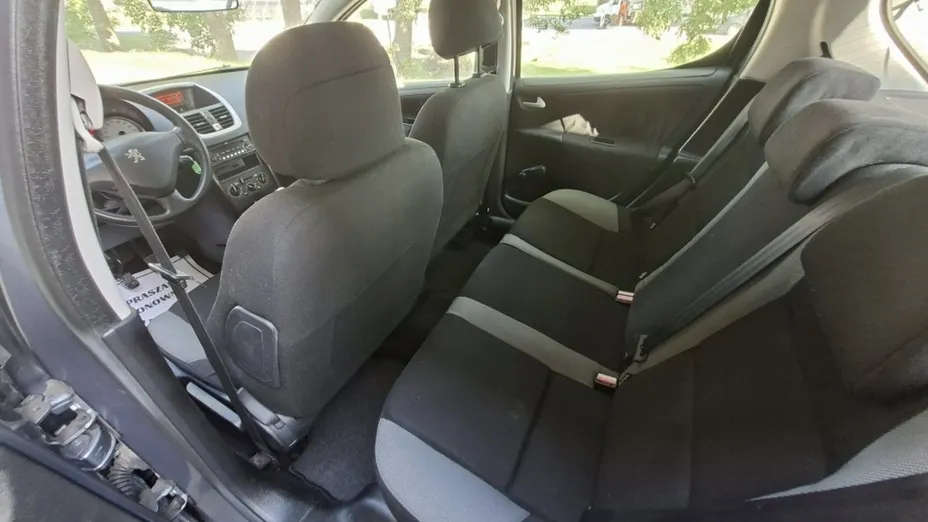 PEUGEOT 207 -