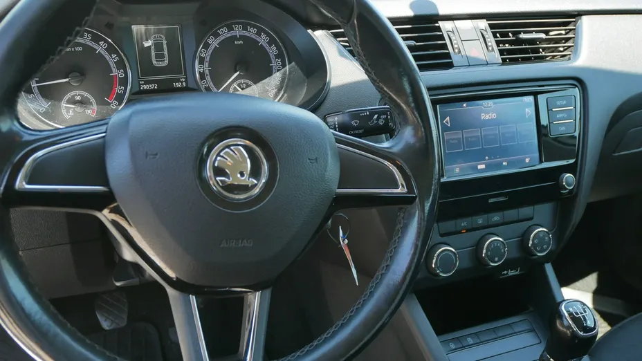 SKODA Octavia -
