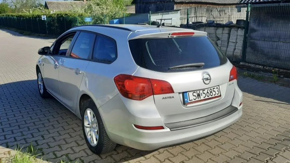 OPEL Astra -