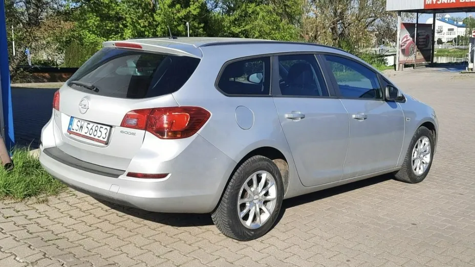 OPEL Astra -