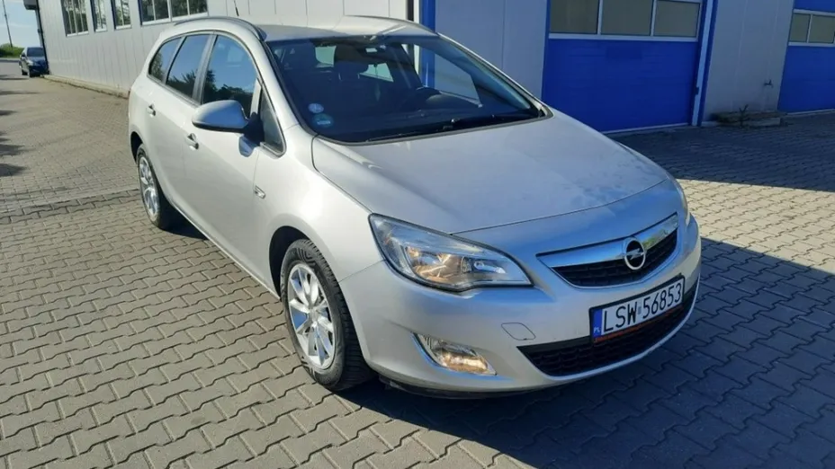 OPEL Astra -