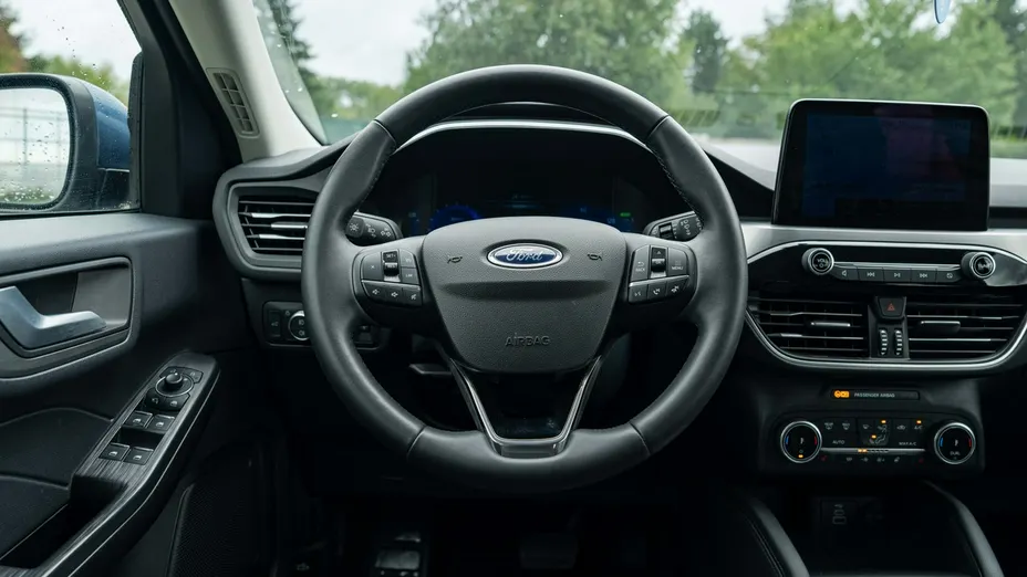 FORD Kuga -