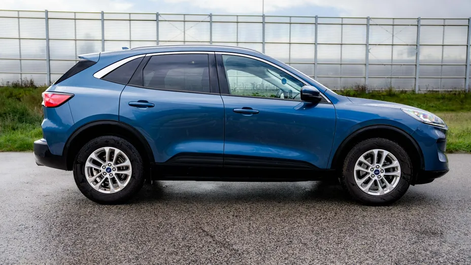FORD Kuga -