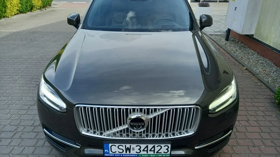 VOLVO XC90 -