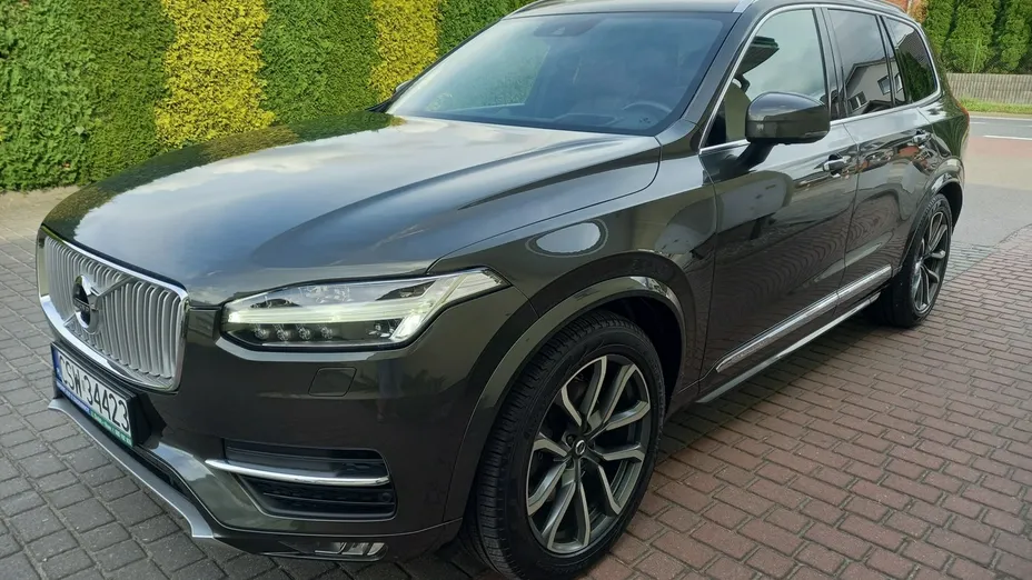 VOLVO XC90 -