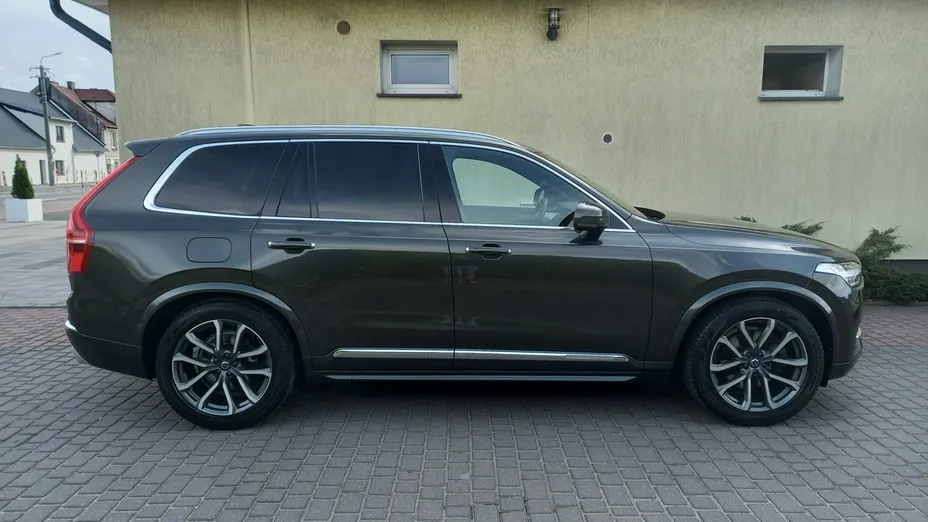 VOLVO XC90 -