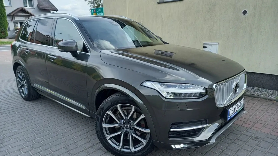 VOLVO XC90 -
