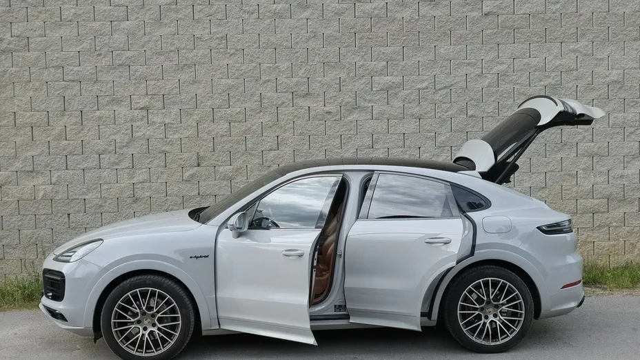 PORSCHE Cayenne -