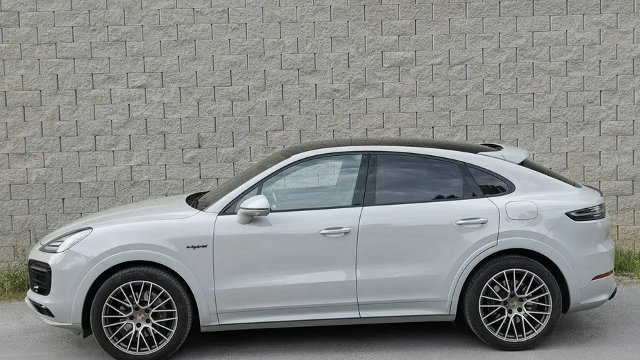 PORSCHE Cayenne -