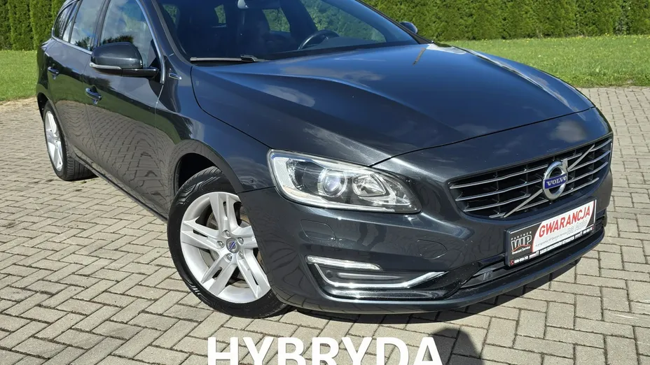 VOLVO V60 -