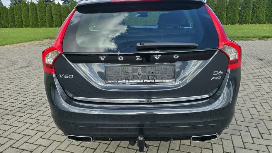 VOLVO V60 -