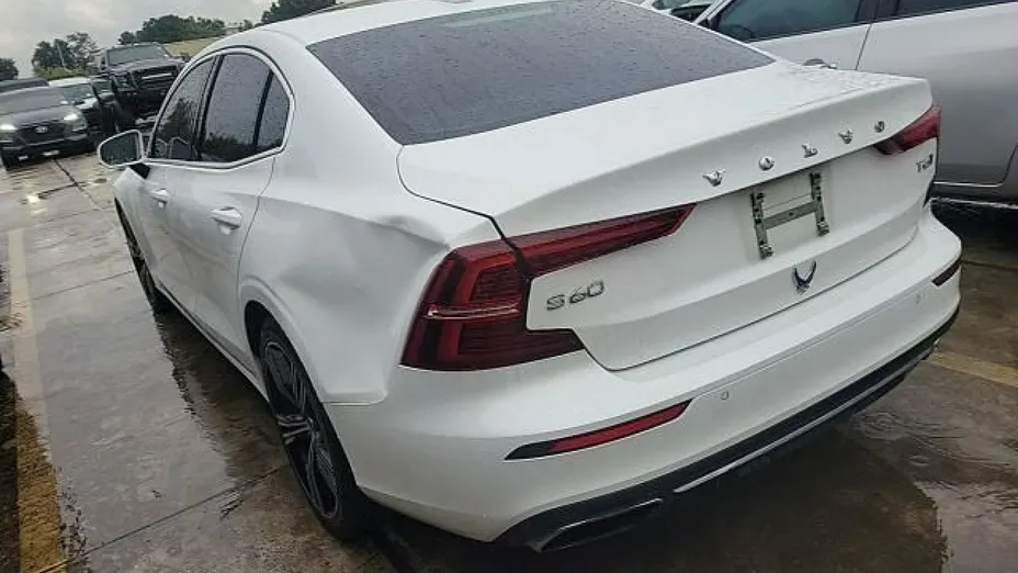 VOLVO S60 -
