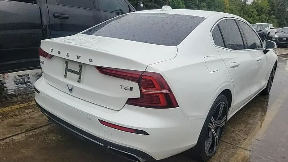 VOLVO S60 -