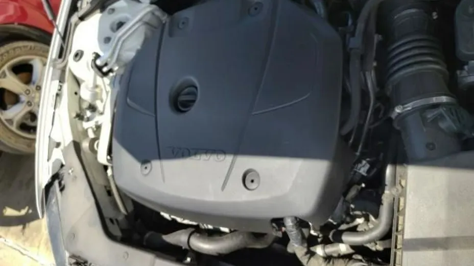 VOLVO S60 -