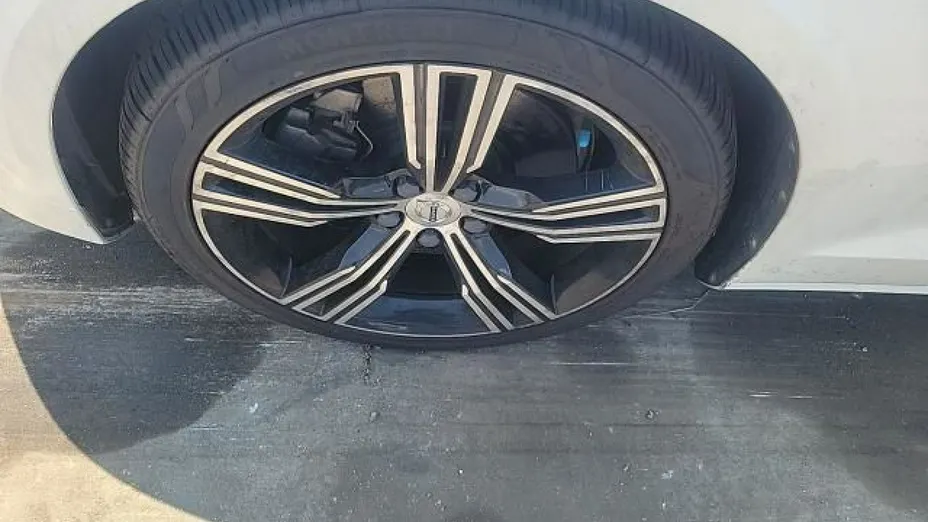 VOLVO S60 -