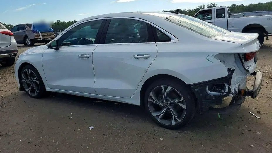 AUDI A3 Limousine -